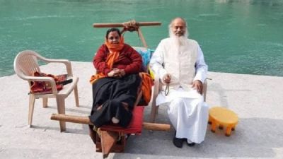 उमा भारती के पैर में फ्रैक्चर, डेढ़ महीने में लिखेंगी पीएम मोदी पर किताब