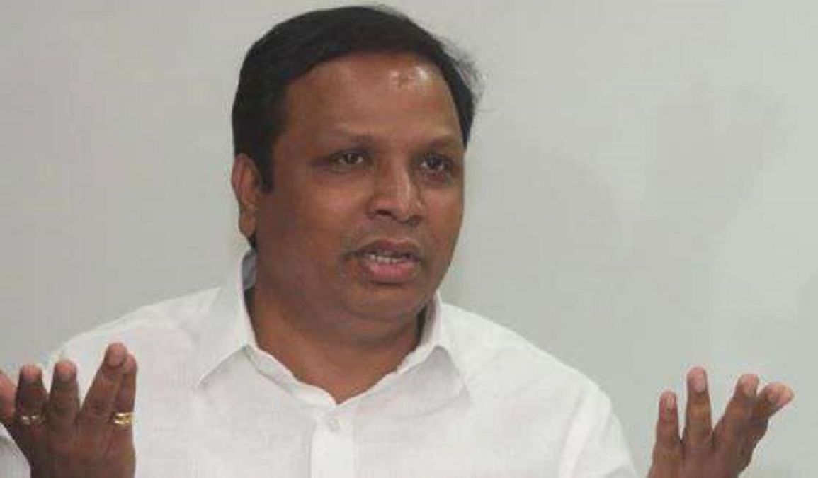 BJP MLA Ashish Shelar attacks Shiv Sena, says it insulted mandate