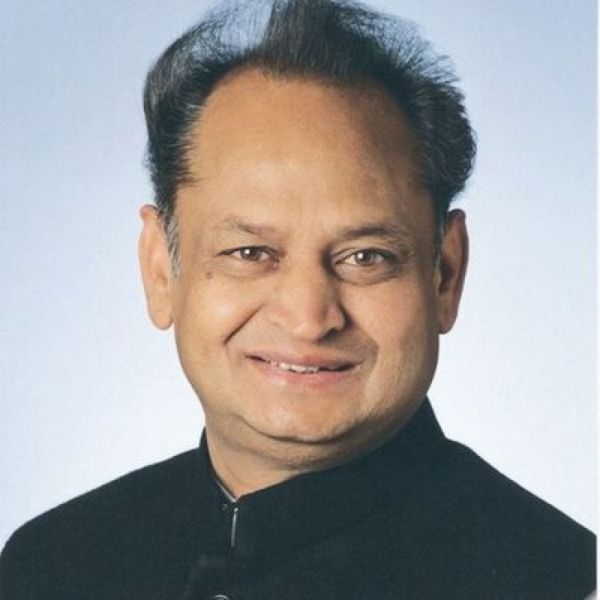Gehlot breaks silence on the election bond, says Industrialists are giving money to BJP'