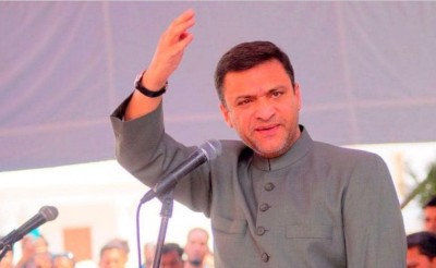 Hyderabad election: Disputed statement of Akbaruddin, says 'Won't fear Yogi nor Chai Wale'