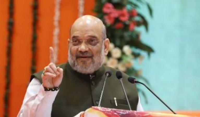'AAP is not a challenge in Gujarat...', Shah's big statement amid election