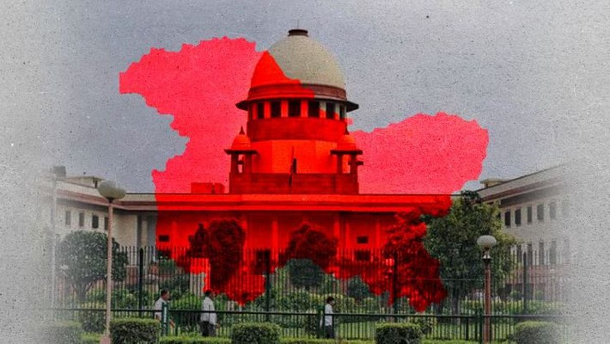 Section 370: Supreme court order to the central government, says, 'file answer in 4 weeks'