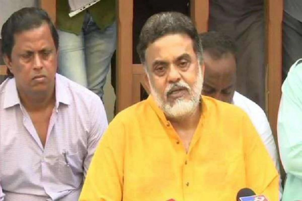 Sanjay Nirupam give signs of quitting Congress, says, 