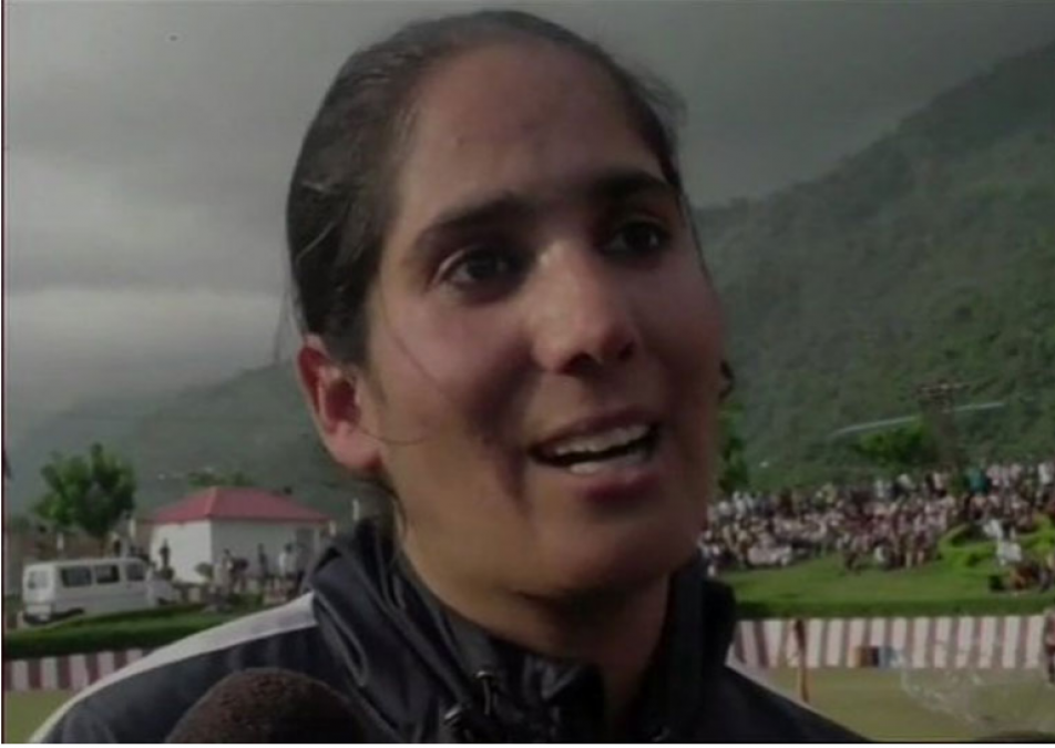 कश्मीर की महिला पहलवान बोलीं, ...'बेटी बढ़ाओ और पहलवान बनाओ'