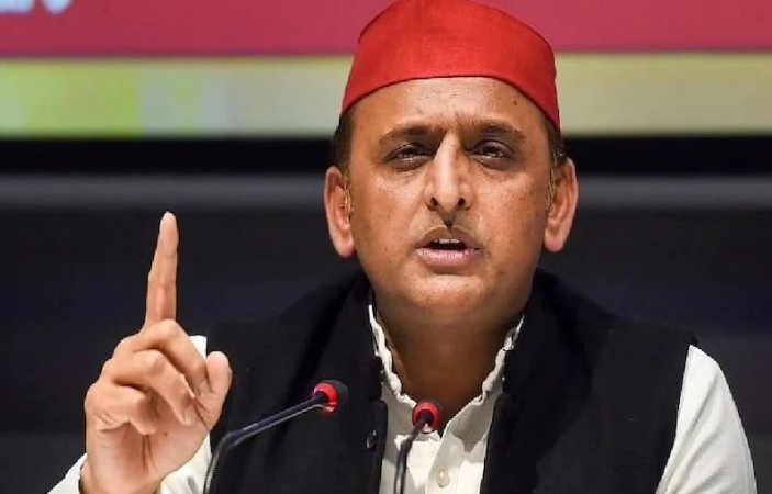Akhilesh Yadav to ally with Shivpal, give him full respect
