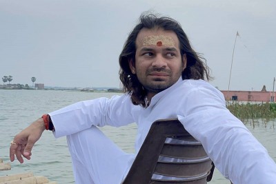 Tej Pratap did not attend the RJD legislature party meeting, brother Virendra said this