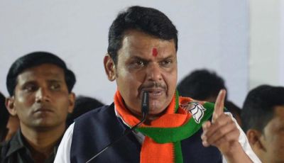 CM Fadnavis listened to the problem of victims of PMC bank, said- I will discuss with PM Modi