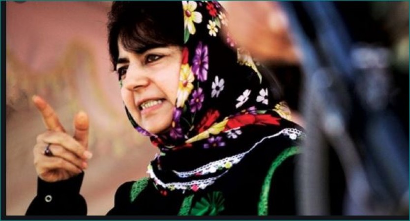 Mehbooba Mufti meets PDP leaders after release
