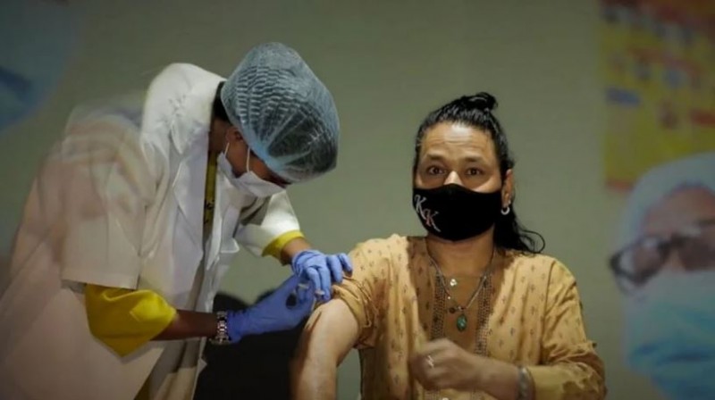 100 करोड़ कोरोना टीकाकरण के जश्न की तैयारी, लॉन्च हुआ कैलाश खेर का वैक्सीन सॉन्ग