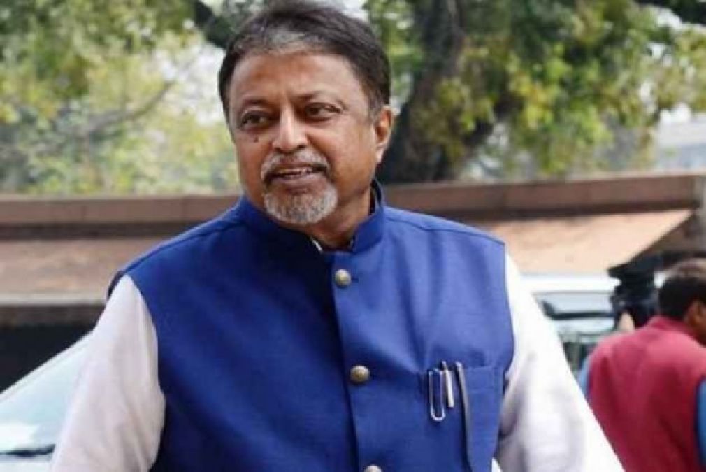 Mukul Roy took a tough stand and said this thing on insult of the Governor