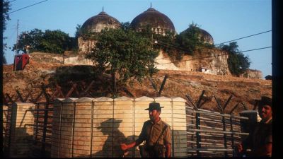 अयोध्या मामला: मुस्लिम पक्ष की मांग, विवादित जगह पर मस्जिद ही चाहिए, वो भी विध्वंस के पहले जैसी...