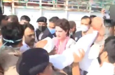 UP police stop Priyanka Gandhi on her way to Agra, Know why