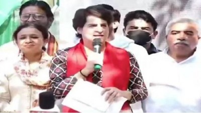 20 lakh jobs, free smartphone-scooty..., Priyanka Gandhi made big election promises in UP