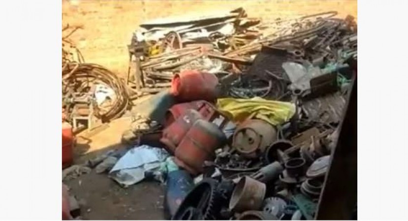 Congress questions BJP over LPG cylinders found in junk