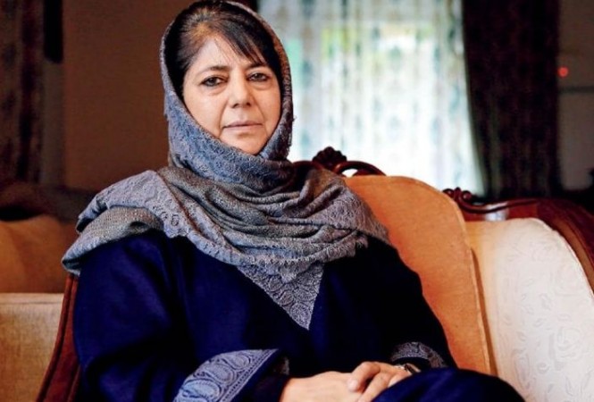 Congress Leader raises questions on Mehbooba's statement over Section 370