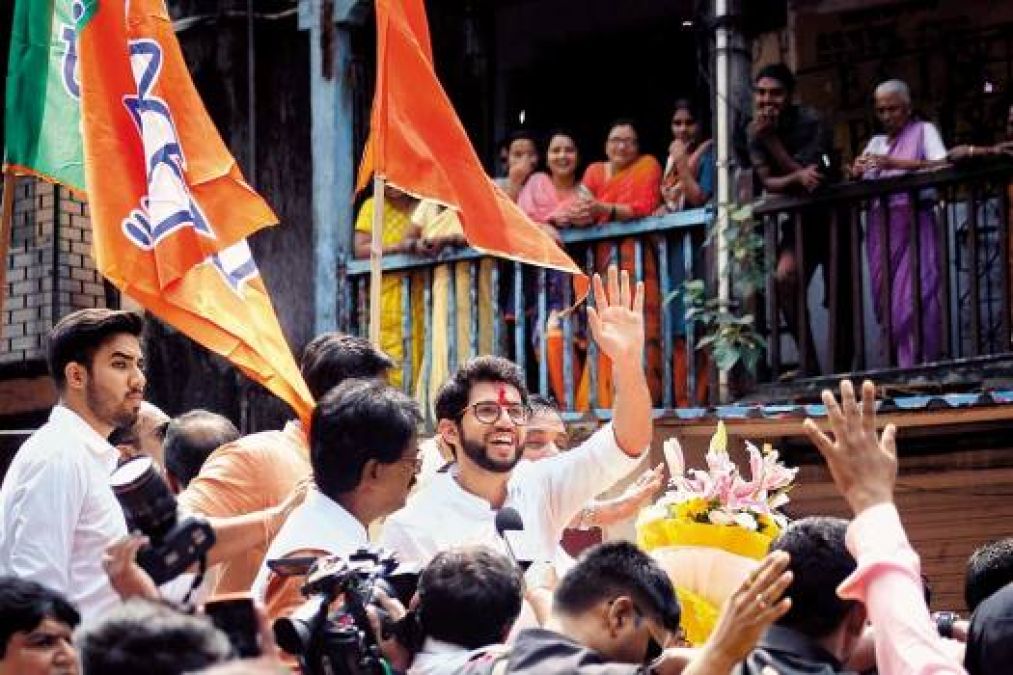 Maharashtra Election Live: Aditya Thackeray leading by 7000 votes, counting of votes continues
