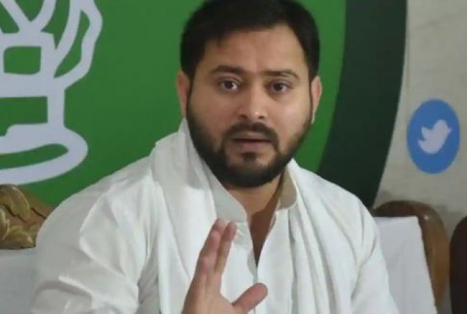 Bihar election: Technical glitch in Tejasvi Yadav's helicopter during election campaign
