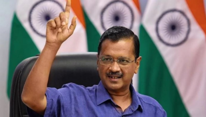 Kejriwal announces Rs5,000 aid to workers amid ban on construction work