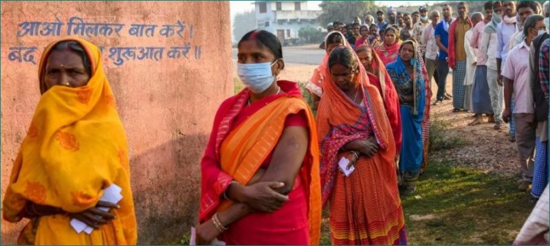 Bihar election Phase 1 Voting: Minister arrives to vote wearing lotus print mask