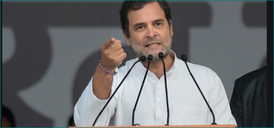 Bihar elections: Rahul Gandhi stops his speech and said to a person, 'Feed Pakoda to Modi and Nitish'