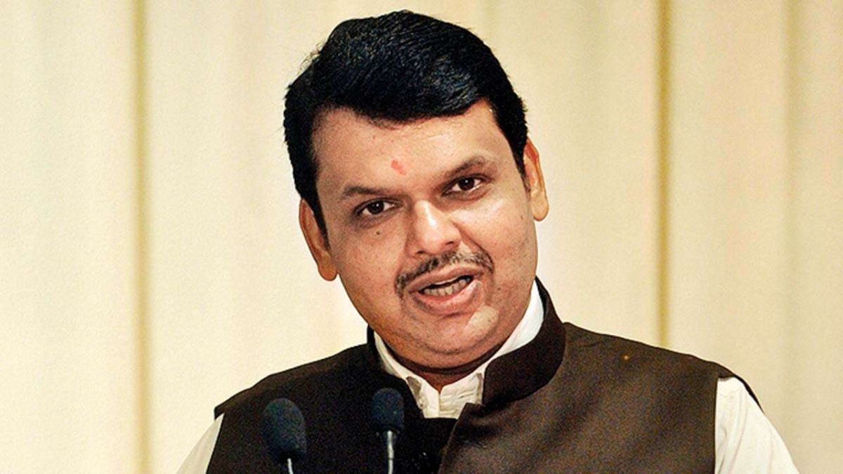 Maharashtra: Fadnavis arrives to meet Governor, can claim to form government
