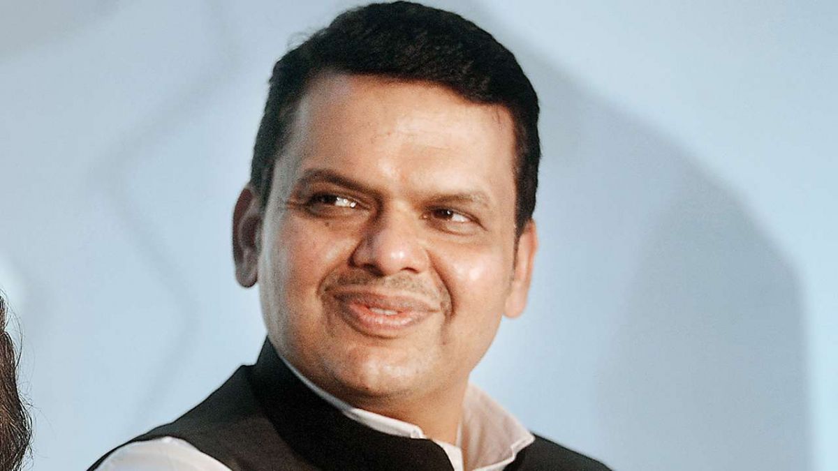 Maharashtra: Fadnavis arrives to meet Governor, can claim to form government