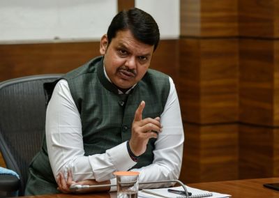 Maharashtra: Fadnavis arrives to meet Governor, can claim to form government