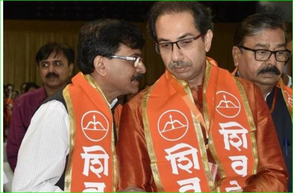 Shiv Sena targets BJP, says, 'No Dushyant's father is in jail in Maharashtra'