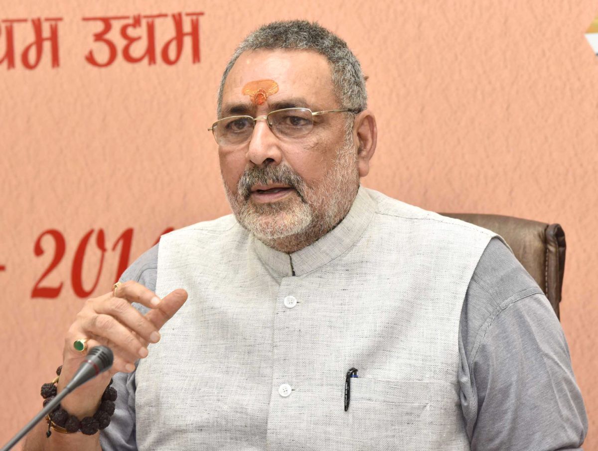 Giriraj Singh hit back at this Muslim leader, says 