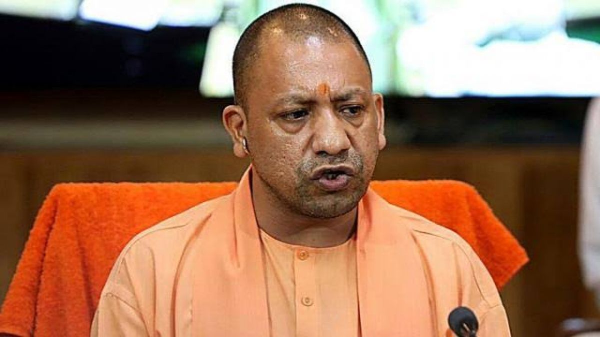 CM Yogi met Mulayam Singh Yadav, these big leaders were also present