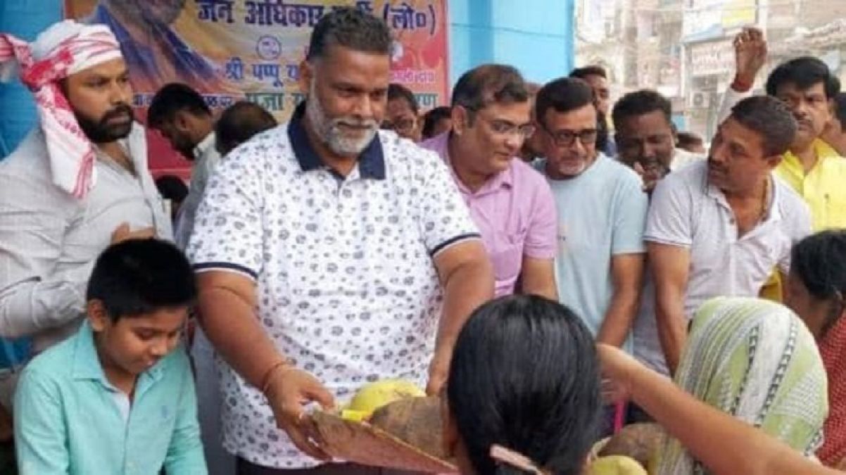 Chhath festival started with Nahai-Khay, former MP Pappu Yadav distributed worship material