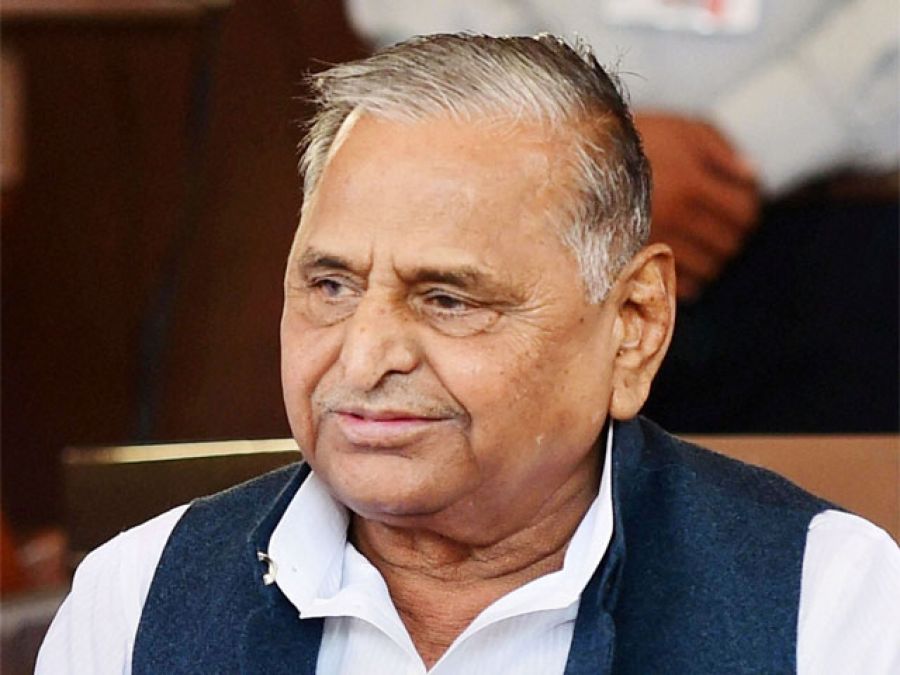 Mulayam Yadav came in support of Azam Khan, to launch campaign in his favour