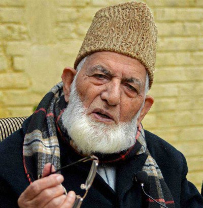 Geelani's body wrapped in Pak flag, Police registered FIR