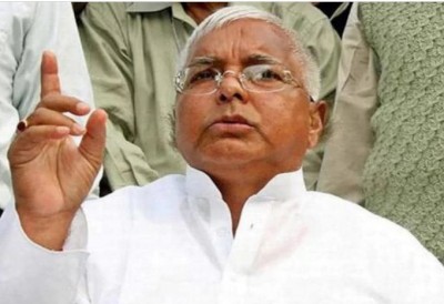 Lalu Yadav attacks Nitish Kumar with Shayri, says' Bihar Par Jo Bhar Hai Vo Nitish Kumar Hai'