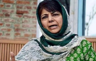 Mehbooba Mufti under house arrest again, accuses Central govt
