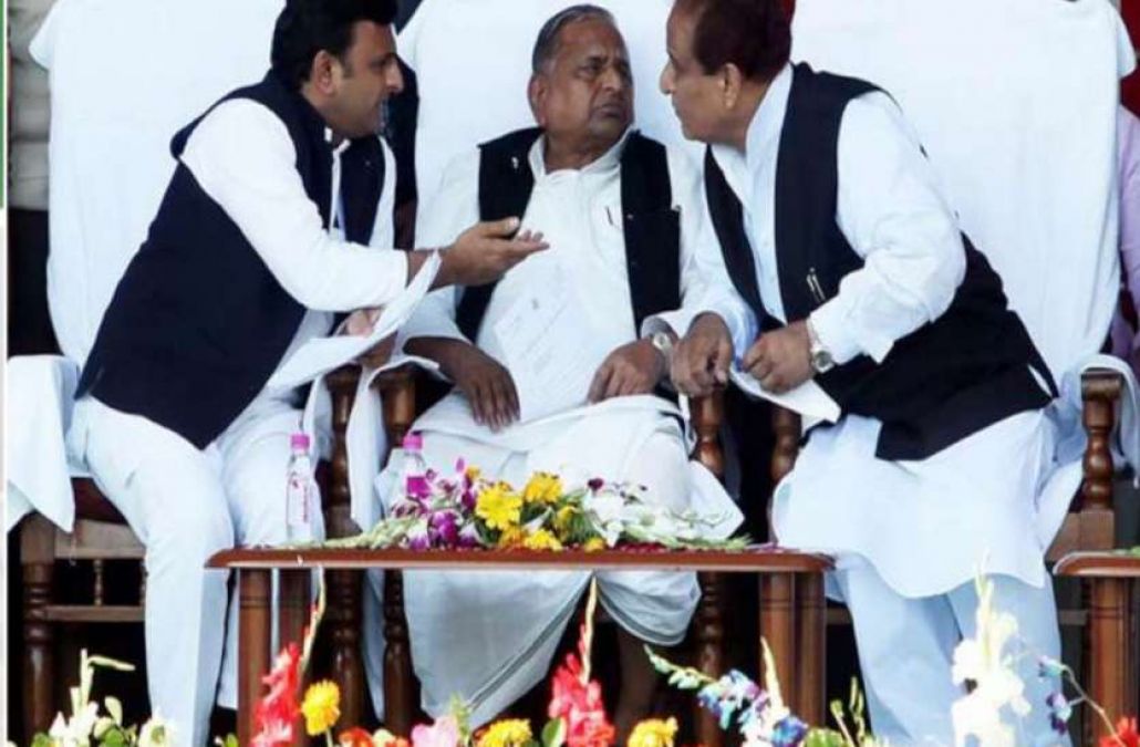 Akhilesh to rally in support of Azam, Mulayam gave a call