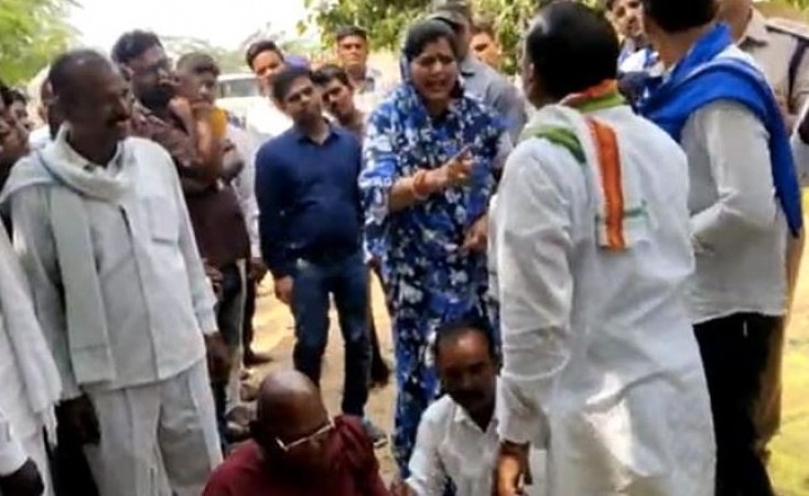 Video: 'तुमने पार्षद बेचे..', आपस में भिड़ गए BJP नेता और कांग्रेस MLA
