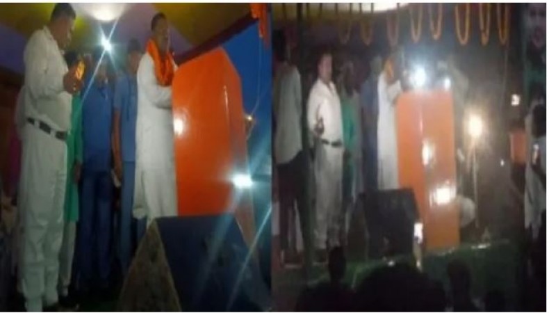 'Lantern era' returns to Bihar! Nitish Kumar addressed rally in mobile torch flash