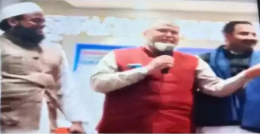 Picture of Nitish Kumar's minister with Terrorist! Political stir in Bihar