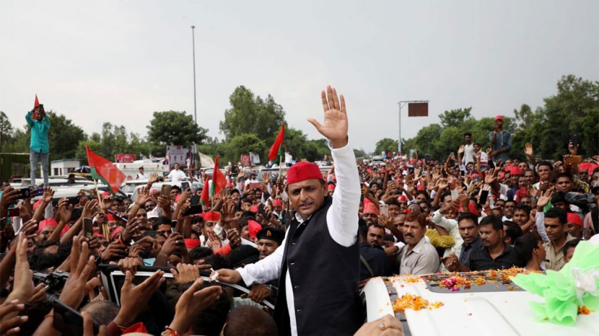 Akhilesh Yadav's big statement, says, 'the cases filed against Azam Khan will be removed when our government comes'