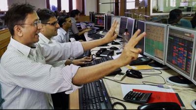 After Finance Minister's announcement, Sensex jumps 900 points, Nifty also shines