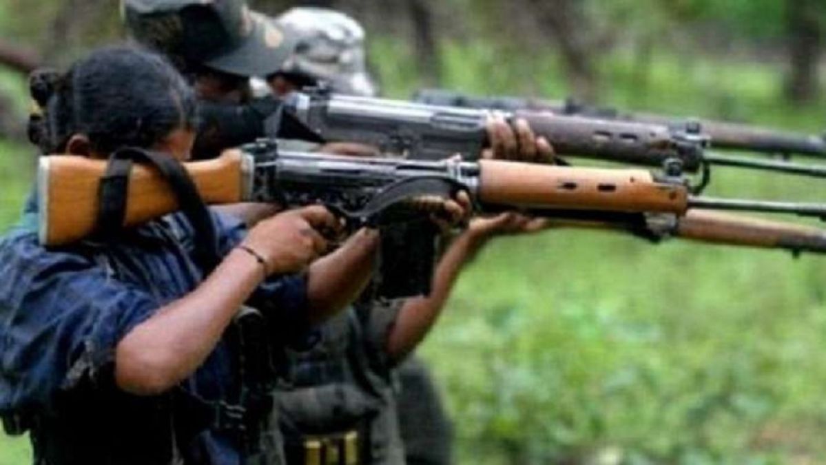 छत्तीसगढ़ में माओवादियों ने डीजल टैंकर को उड़ाया, तीन लोगों की मौत