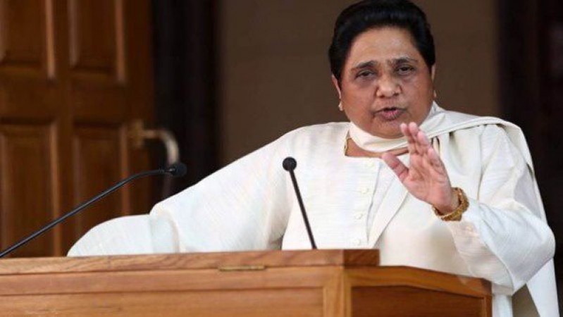 Mayawati attacks Yogi government over increasing criminal cases