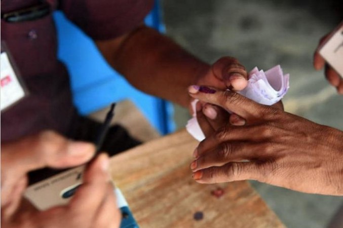 Bihar Elections: COVID19 positive voters will also be able to cast votes, election commission issues guidelines