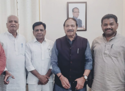 भाजपा नेता कृष्ण मुरारी मोघे ने वित्त मंत्री से की मुलाकात, मंडी शुल्क कम करने की बात कही