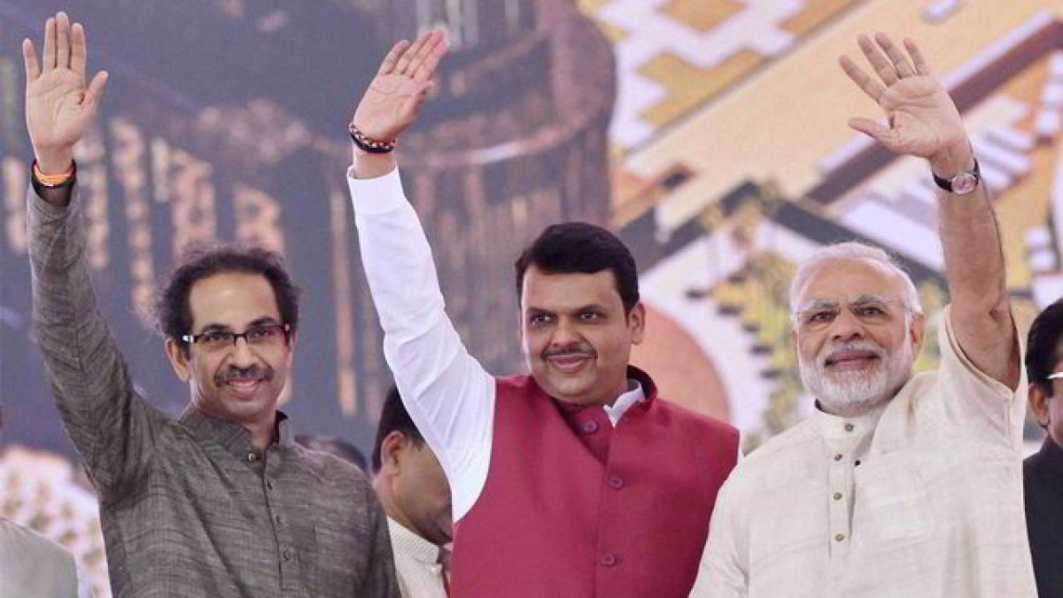 महाराष्ट्र विधानसभा चुनावः उद्धव और फडणवीस ने साझा किया मंच, मगर....