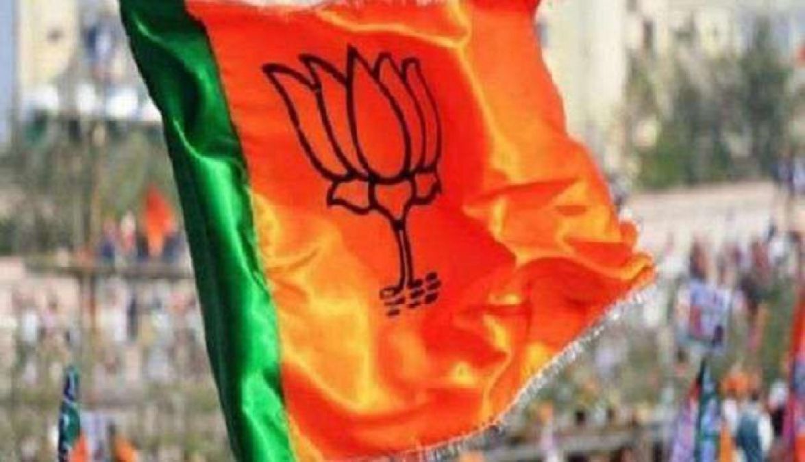 BJP to launch door-to-door campaign in West Bengal, give information about NRC