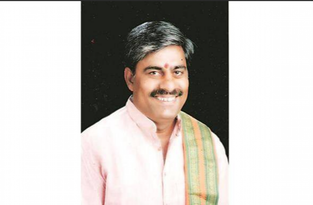 Rameshwar Sharma trapped making controversial statements against Rajputs