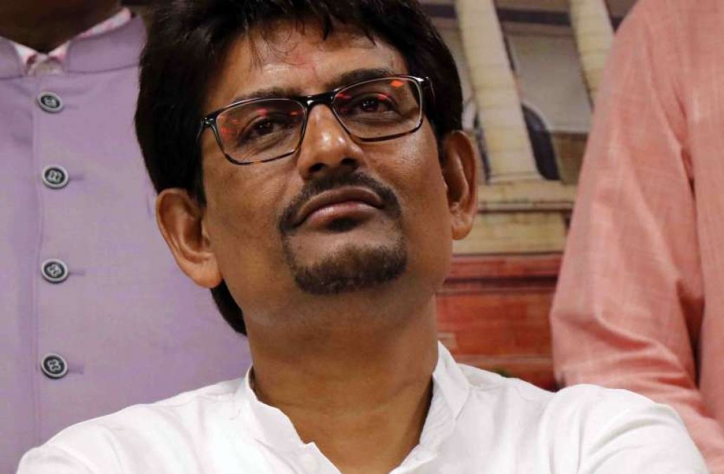 BJP gives ticket to Alpesh Thakor, will try his luck in Gujarat assembly by-election