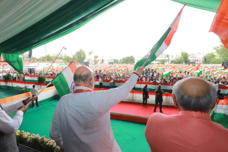 'हमें देश के लिए जीने से कोई नहीं रोक सकता..', अमित शाह ने तिरंगा यात्रा को दिखाई हरी झंडी, दिखा जबरदस्त उत्साह